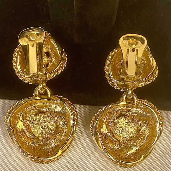 Vtg Swirl Rope Gold Rhinestone Inlay Door Knocker Clip On Earrings Gold Tone - Picture 4 of 4